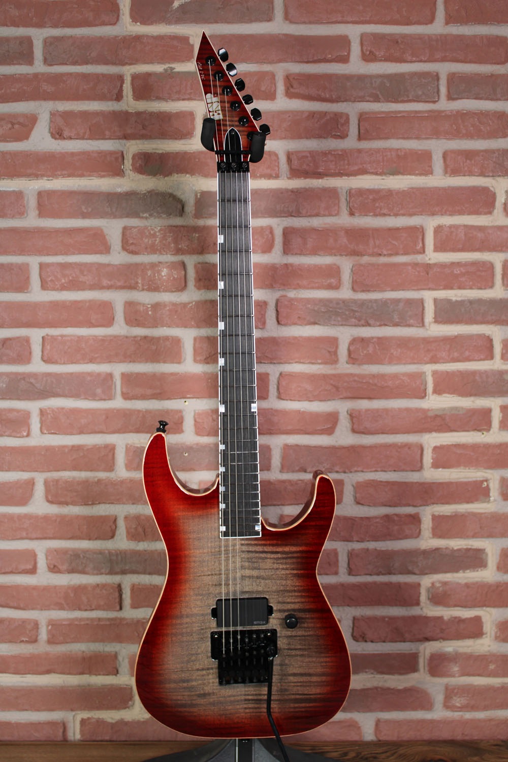 USA M-I FR-DLX EMG FM  Blood Moon